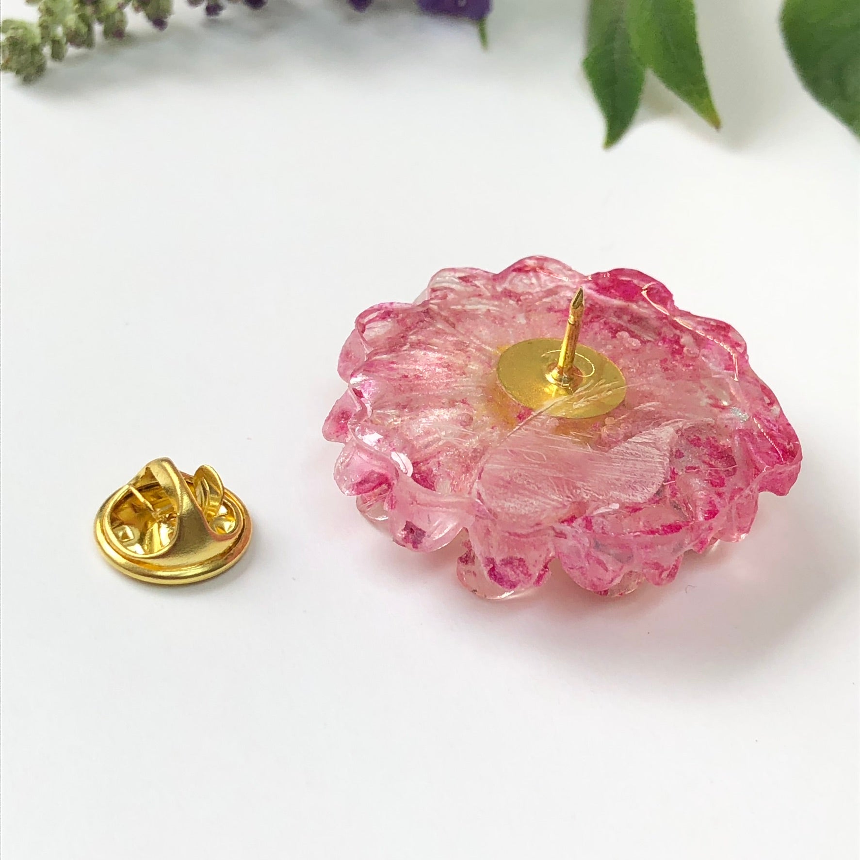 Miniature Handmade Polymer Clay Bee on Epoxy Resin Flower Lapel Pin Br🐝🌸 Buzzing with Elegance: Introducing our Miniature Handmade Polymer Clay Bee on Epoxy Resin Flower Lapel Pin Brooch! 🌸🐝Looking to add a touch of whimsy and natuBee lapel pinPadpod & BerrieMy Fairytale GiftsEpoxy Resin Flower Lapel Pin Brooch